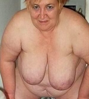 Versaute Rentnerin in alle Löcher ficken versaute Rentnerin in alle Löcher ficken