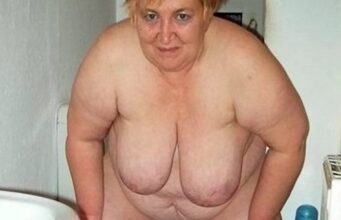 Versaute Rentnerin in alle Löcher ficken versaute Rentnerin in alle Löcher ficken