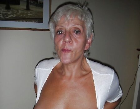 Omasex vom Arsch in den Mund Beim Omasex vom Arsch in den Mund ficken